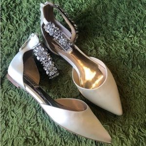 Badgly Mischka Morgen flats NWOT bridal shoes $215 retail